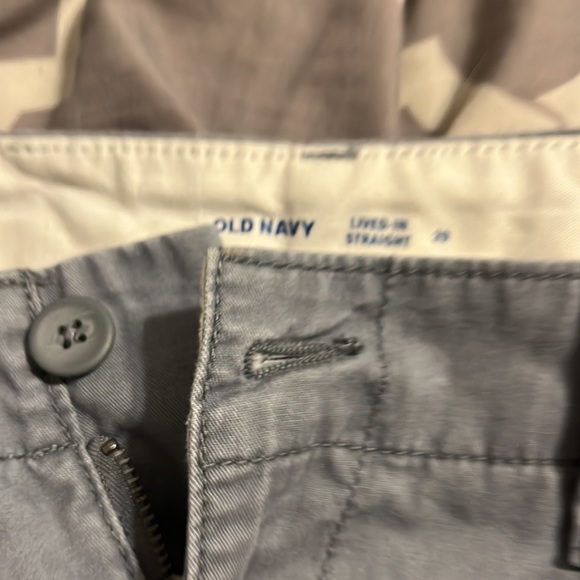 Mens Old Navy chino shorts - Picture 3 of 3